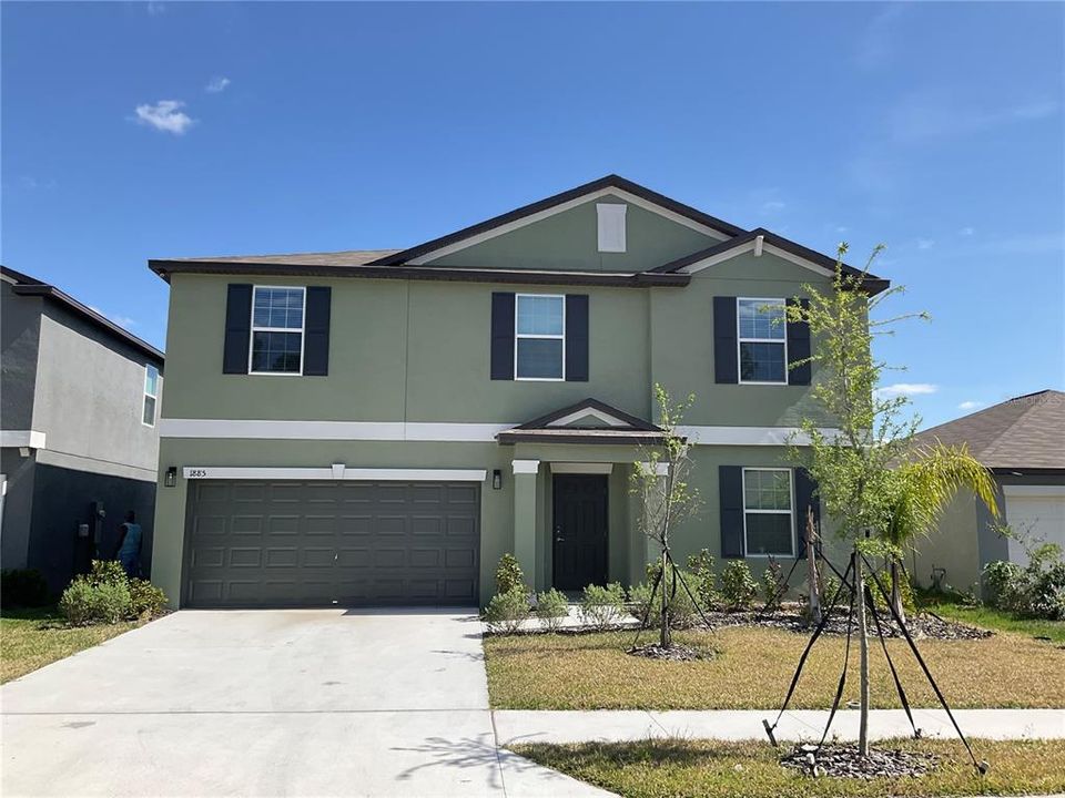 Recently Rented: $2,400 (5 beds, 2 baths, 2896 Square Feet)