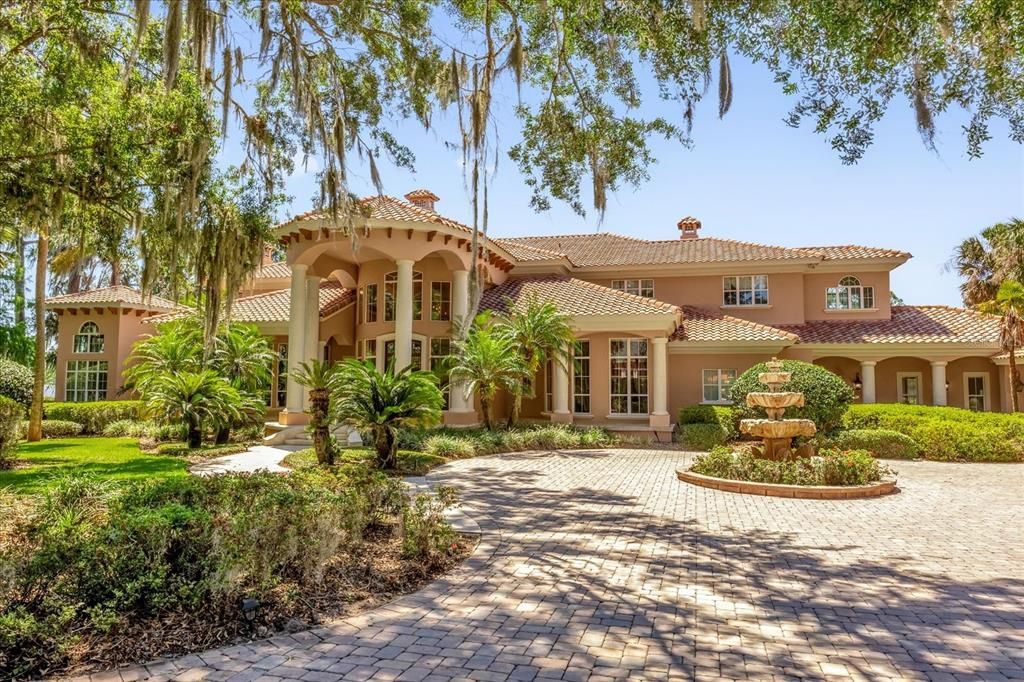 Vendido Recientemente: $3,799,000 (4 camas, 3 baños, 8820 Pies cuadrados)