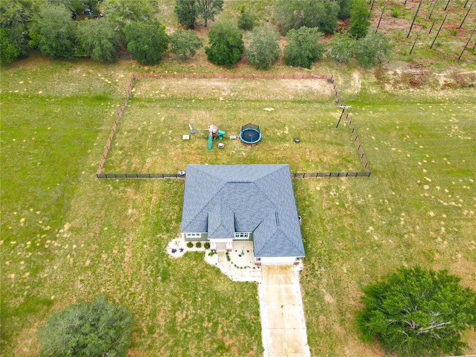 Recently Sold: $385,000 (3 beds, 2 baths, 2056 Square Feet)