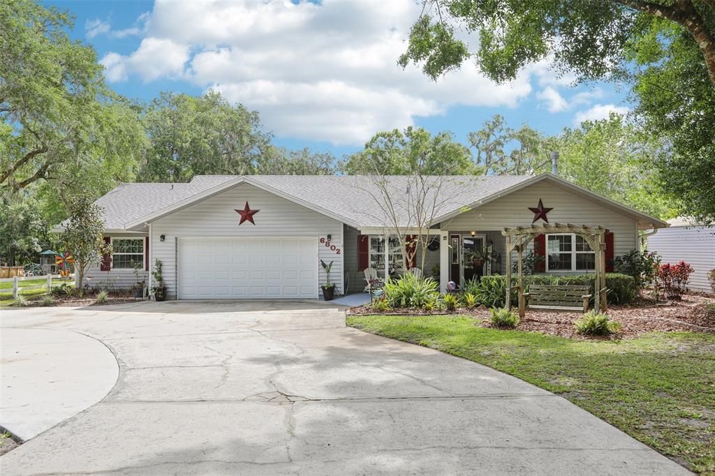 Recently Sold: $625,000 (4 beds, 2 baths, 2426 Square Feet)