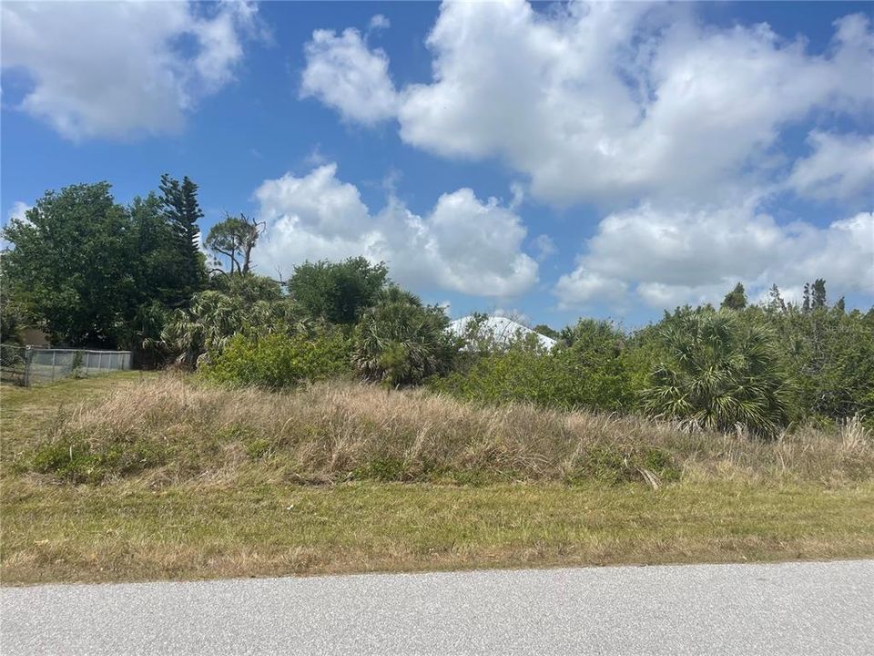 For Sale: $34,900 (0.27 acres)