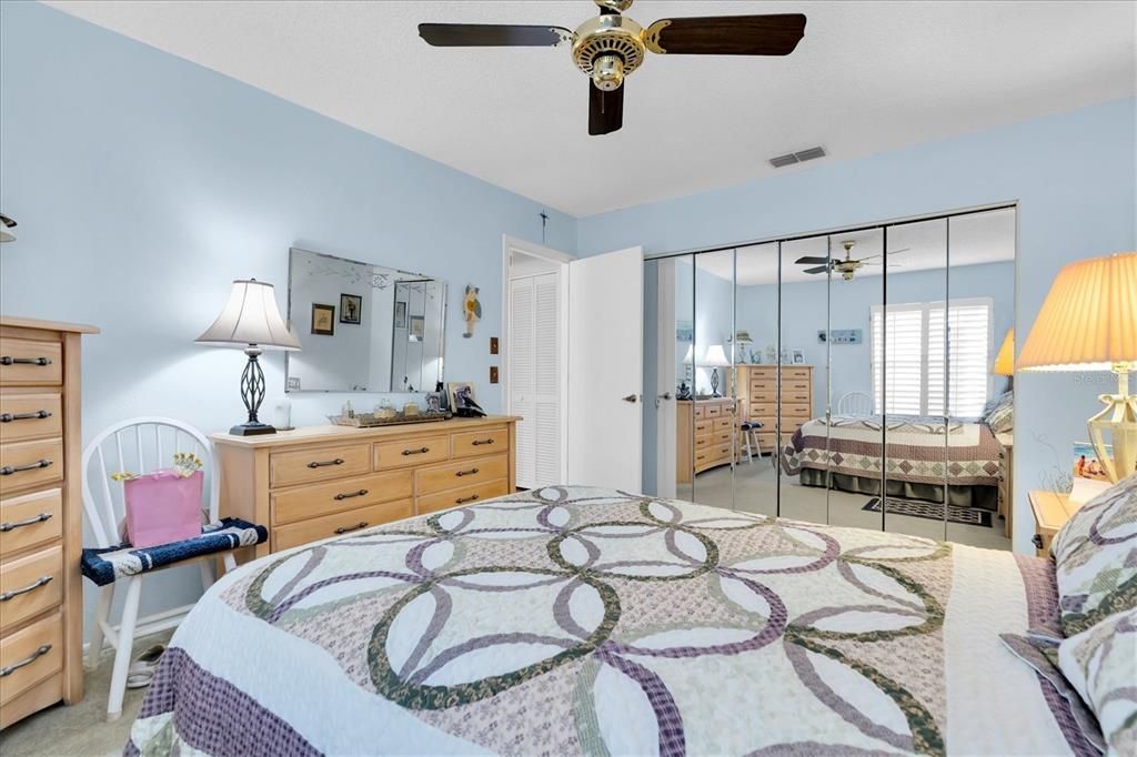 Под контрактом: $144,900 (2 спален, 2 ванн, 1135 Квадратных фут)