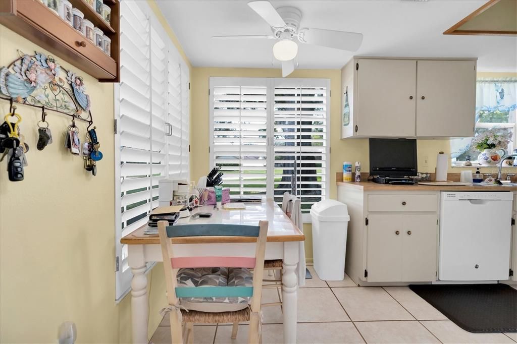 Под контрактом: $144,900 (2 спален, 2 ванн, 1135 Квадратных фут)