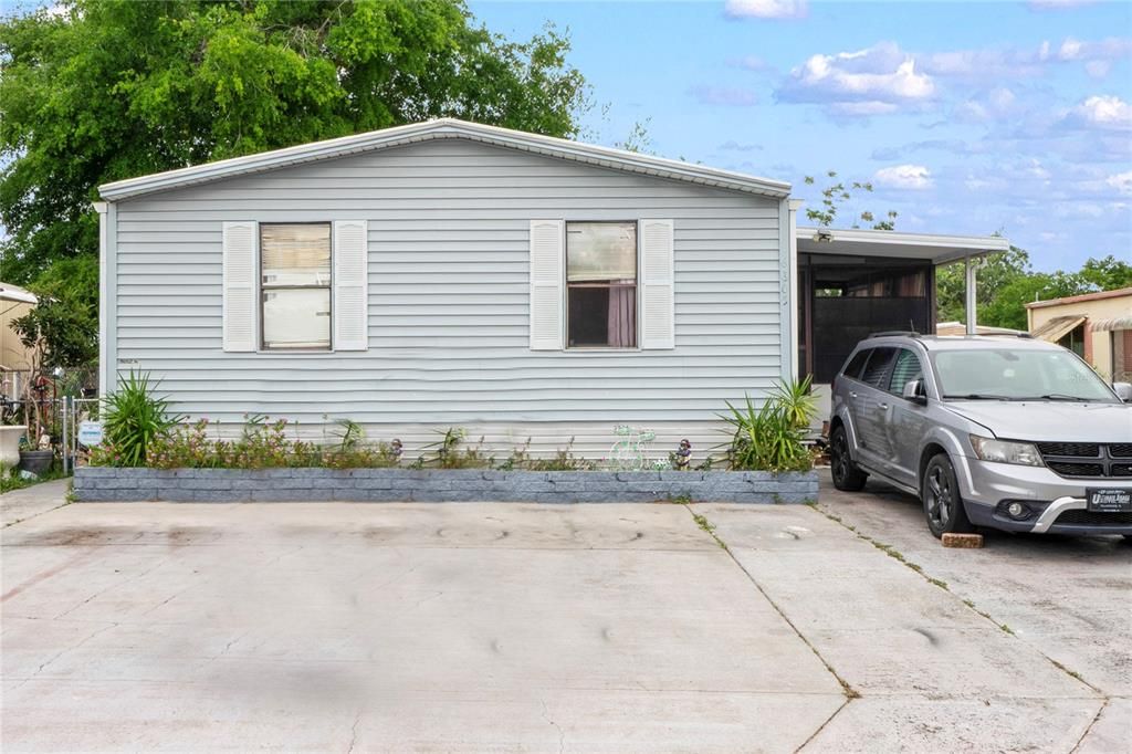 6605 Aberdeen Ave, New Port Richey, Florida is a double wide manufactured home built in 1985