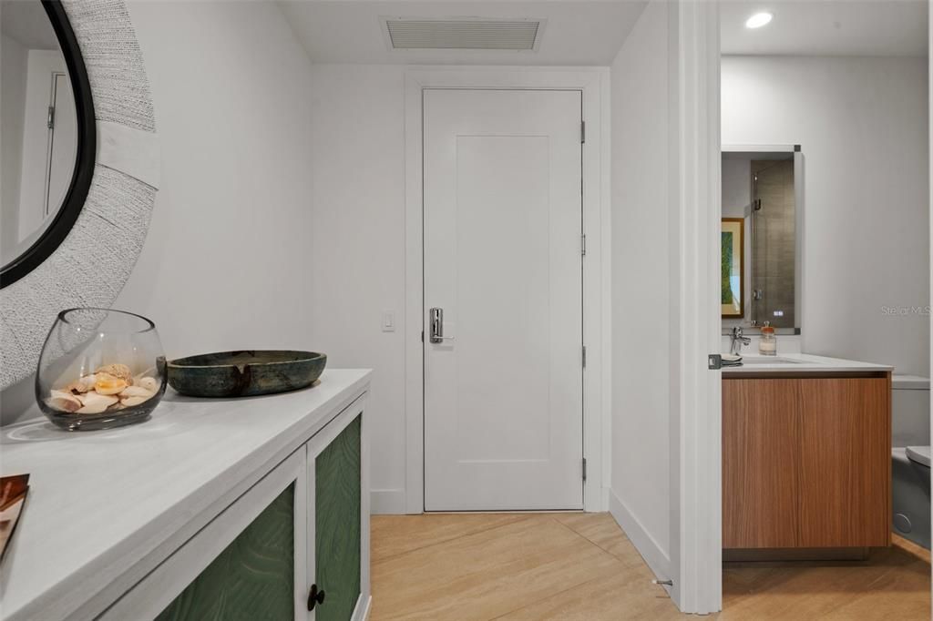 For Sale: $2,099,000 (2 beds, 3 baths, 2185 Square Feet)