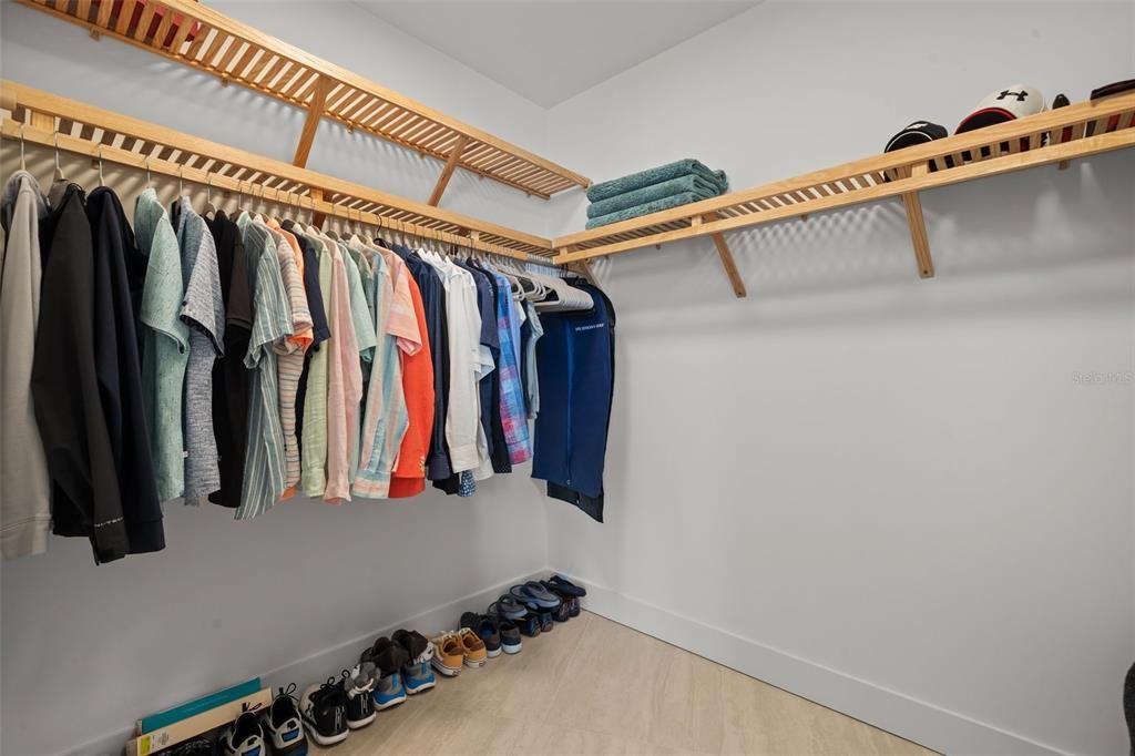 For Sale: $2,099,000 (2 beds, 3 baths, 2185 Square Feet)