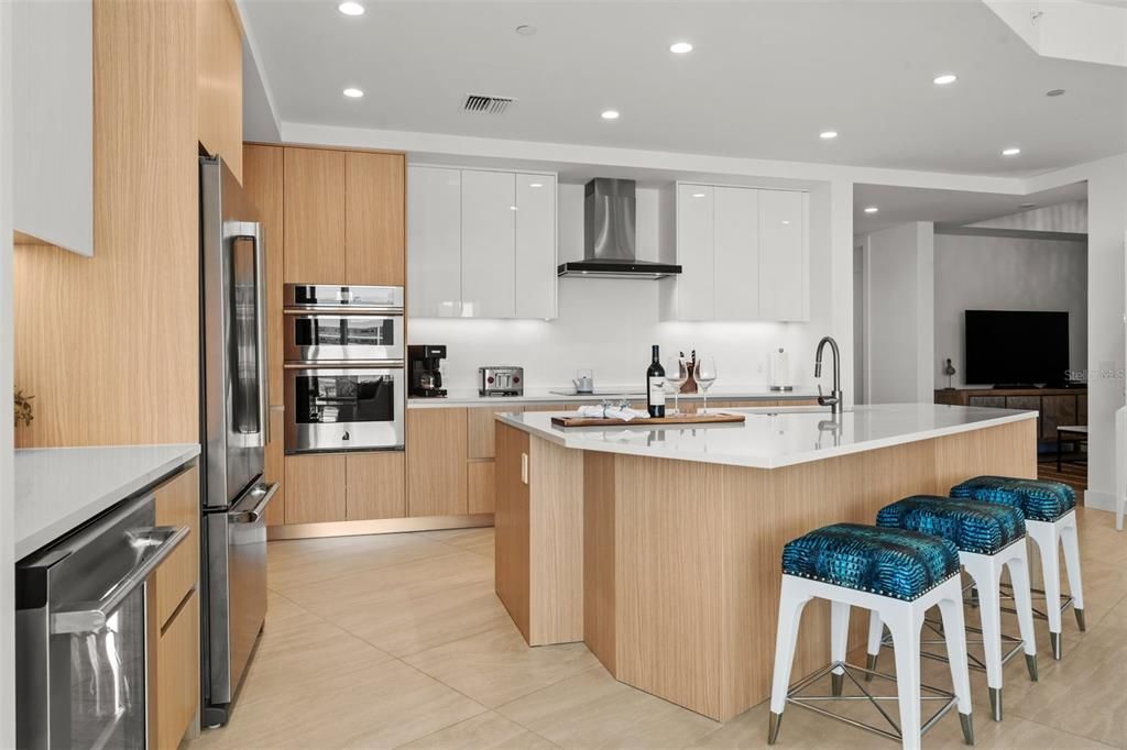 For Sale: $2,099,000 (2 beds, 3 baths, 2185 Square Feet)