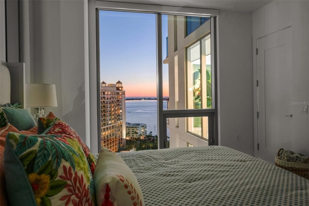 For Sale: $2,099,000 (2 beds, 3 baths, 2185 Square Feet)