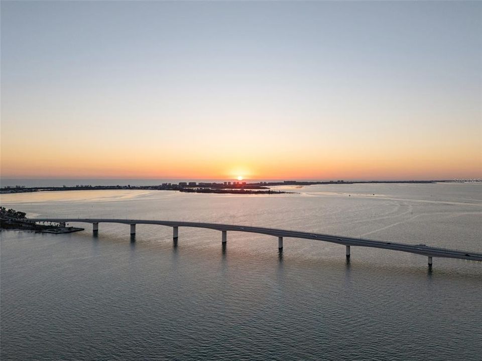 For Sale: $2,099,000 (2 beds, 3 baths, 2185 Square Feet)