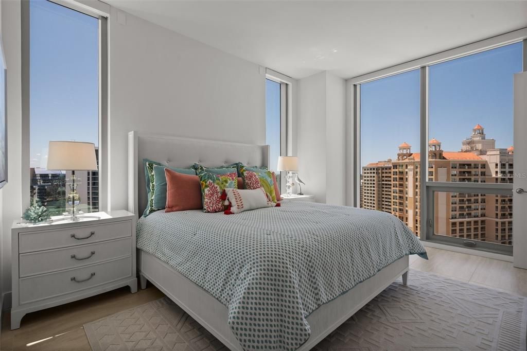 For Sale: $2,099,000 (2 beds, 3 baths, 2185 Square Feet)