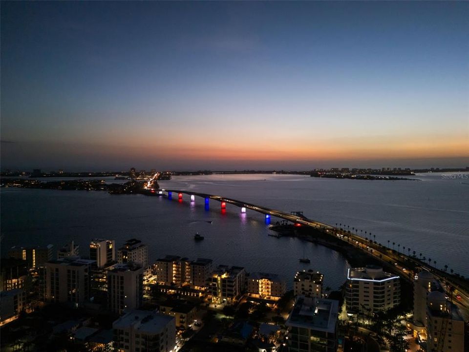 For Sale: $2,099,000 (2 beds, 3 baths, 2185 Square Feet)