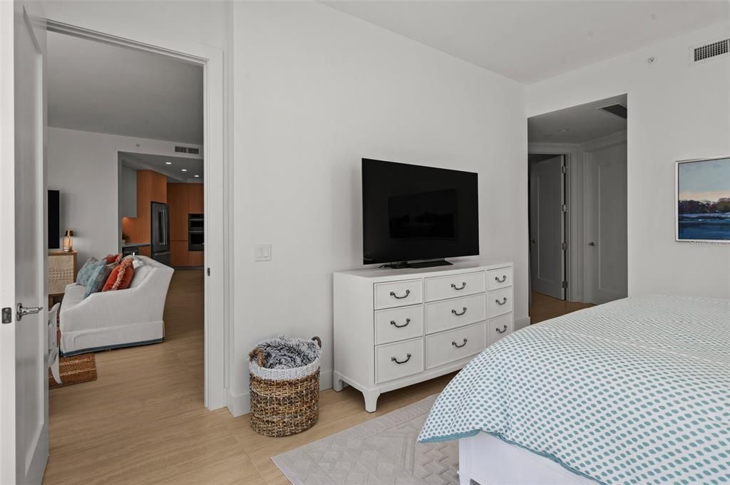 For Sale: $2,099,000 (2 beds, 3 baths, 2185 Square Feet)