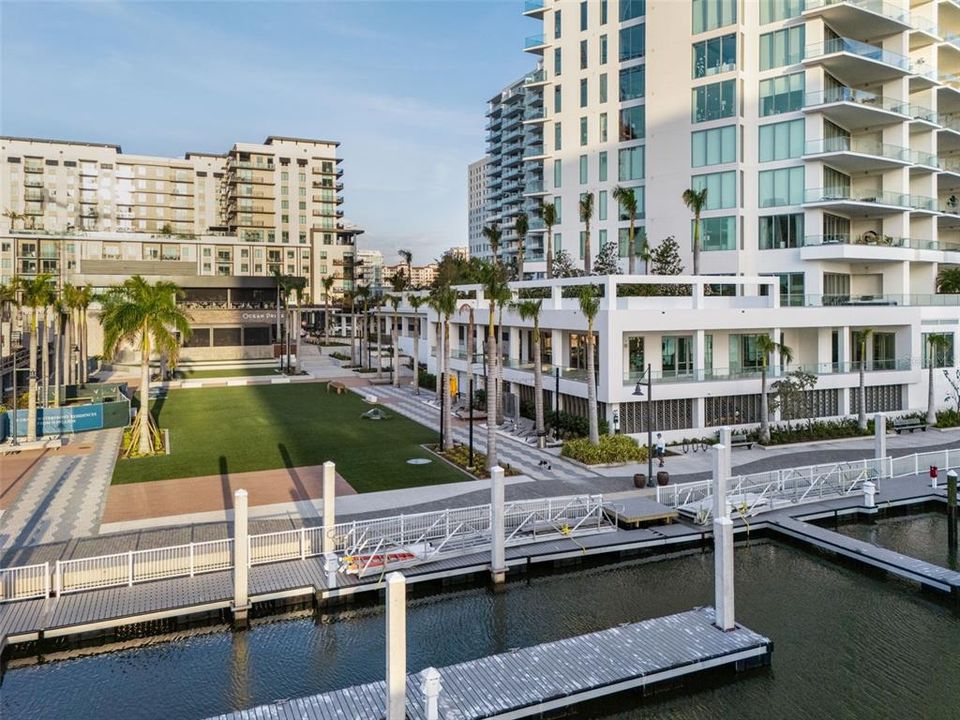 For Sale: $2,099,000 (2 beds, 3 baths, 2185 Square Feet)