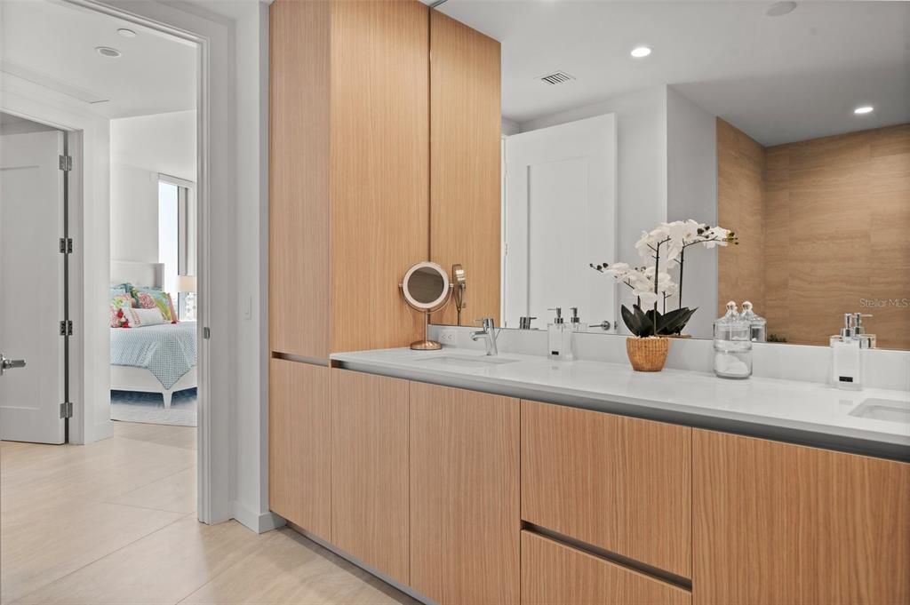 For Sale: $2,099,000 (2 beds, 3 baths, 2185 Square Feet)