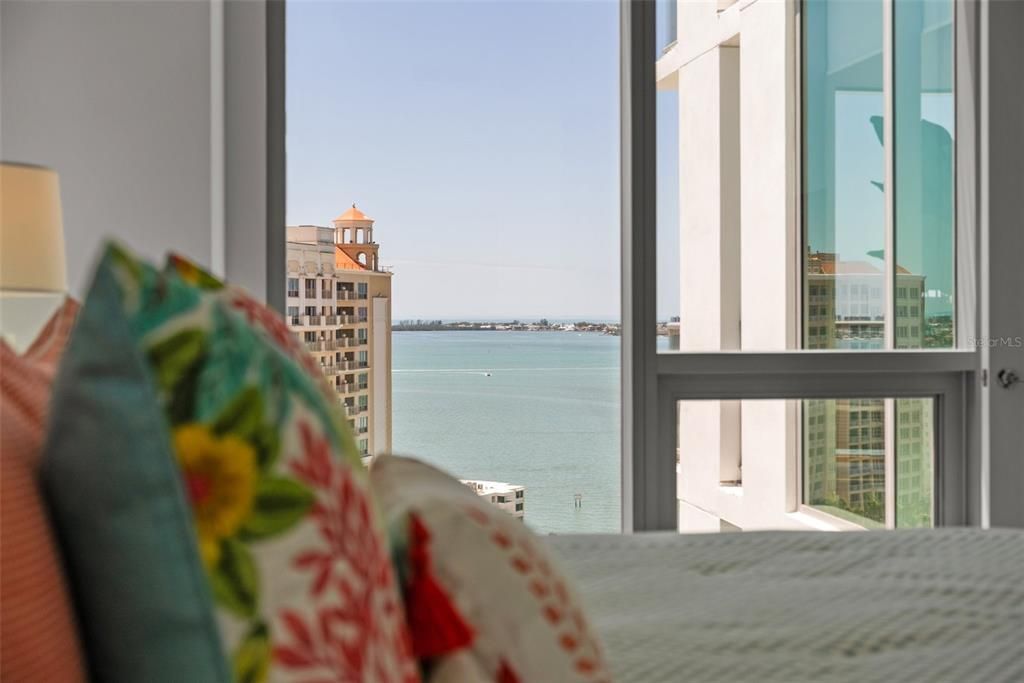 For Sale: $2,099,000 (2 beds, 3 baths, 2185 Square Feet)