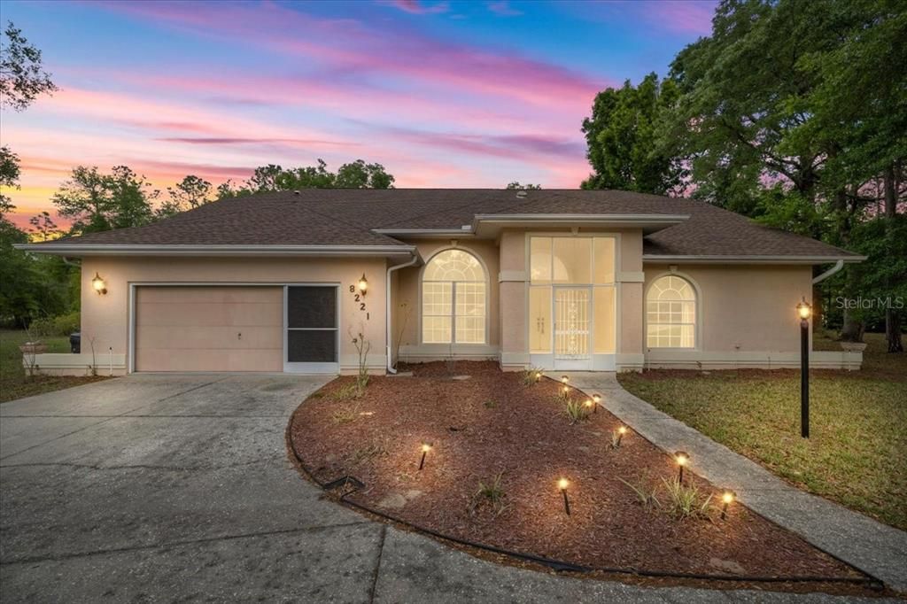 Recently Sold: $349,000 (3 beds, 2 baths, 2296 Square Feet)