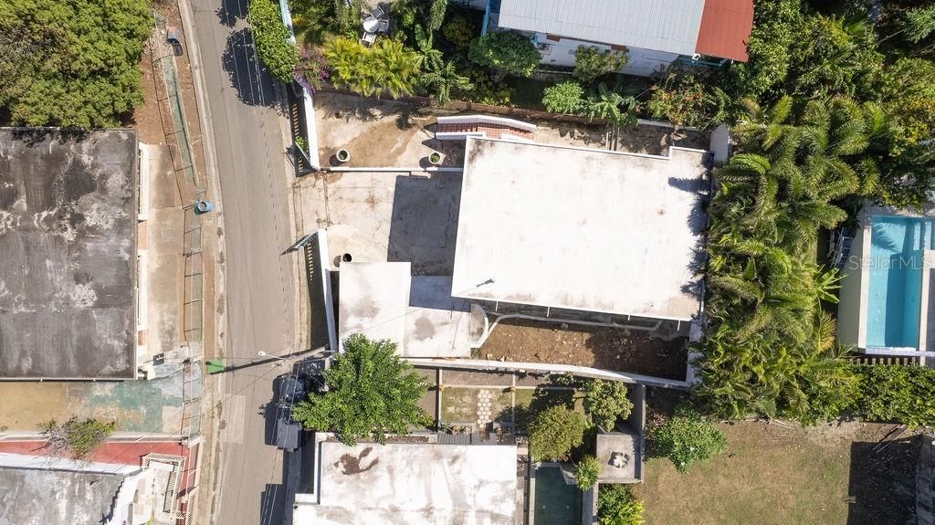 En Venta: $350,000 (4 camas, 2 baños, 2200 Pies cuadrados)