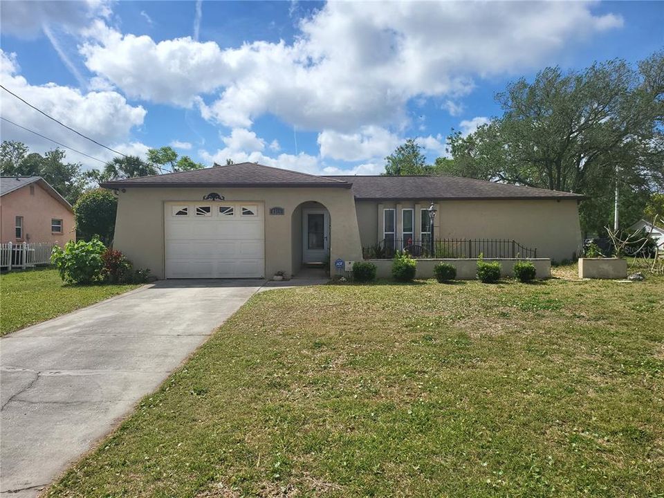 Recently Rented: $1,650 (2 beds, 2 baths, 1077 Square Feet)