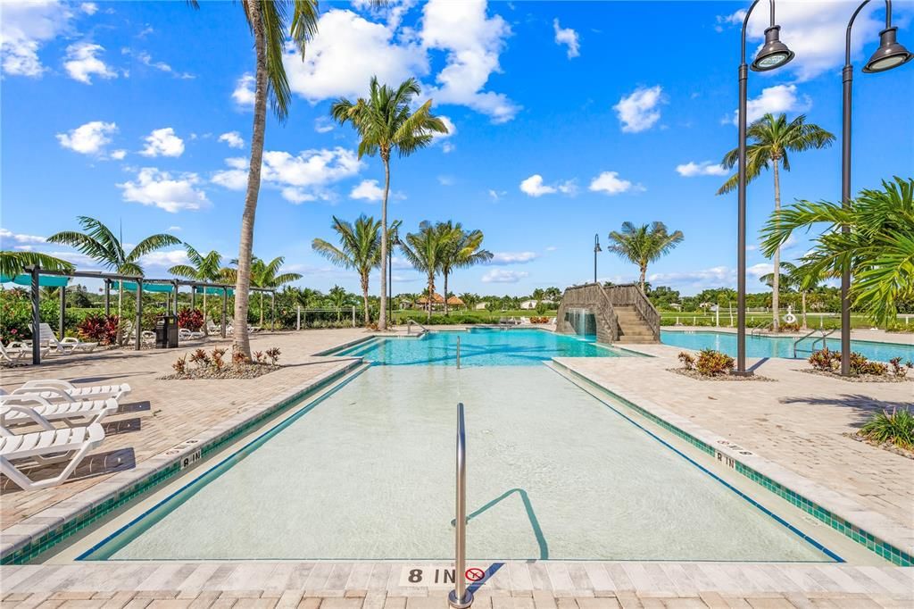 En Venta: $230,580 (0.10 acres)