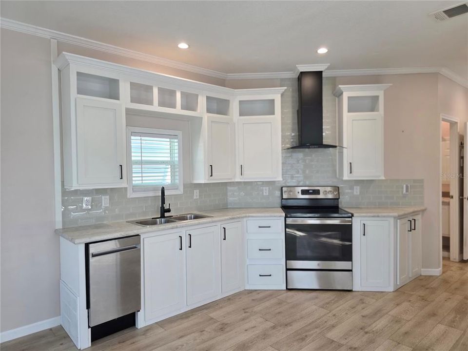 待售: $345,000 (1 贝兹, 1 浴室, 515 平方英尺)