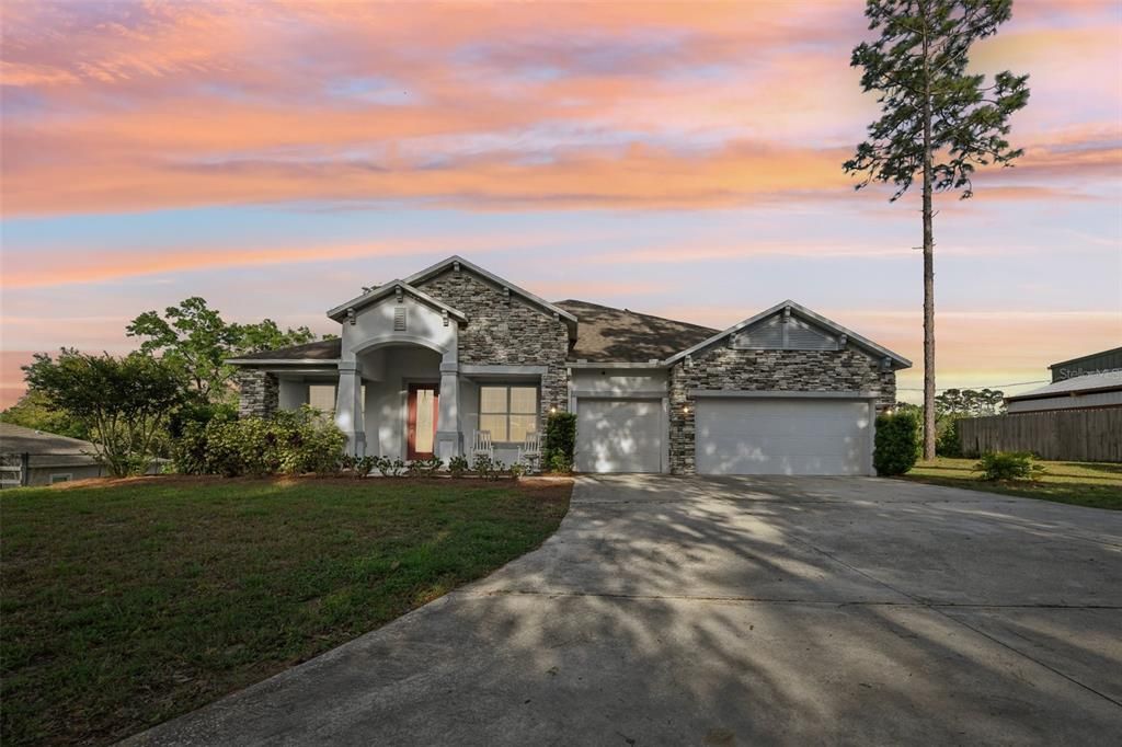 Recently Sold: $660,000 (4 beds, 3 baths, 3031 Square Feet)