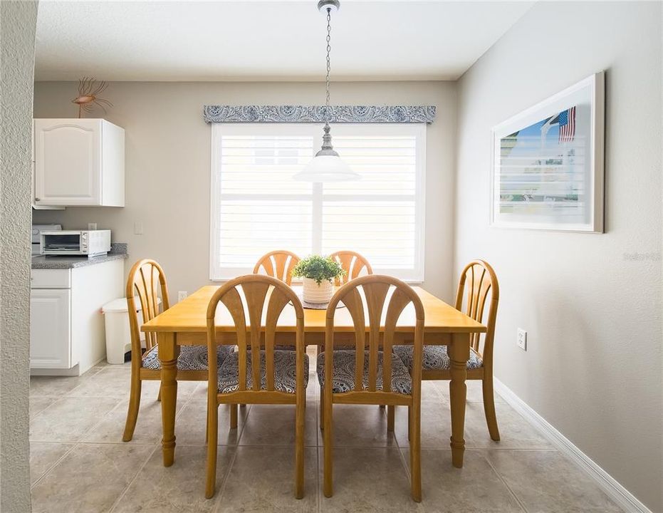 For Sale: $480,000 (3 beds, 2 baths, 1712 Square Feet)