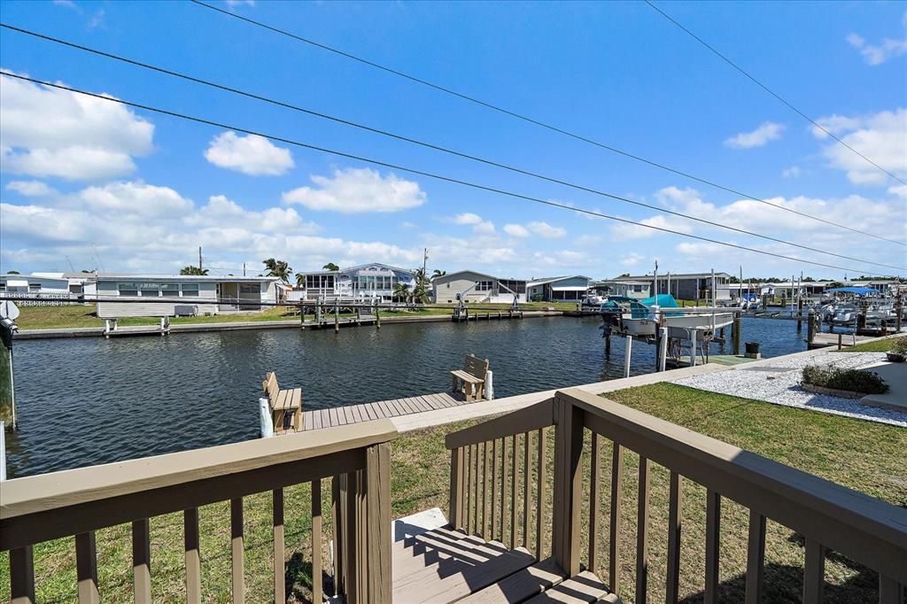 For Sale: $240,000 (2 beds, 2 baths, 648 Square Feet)