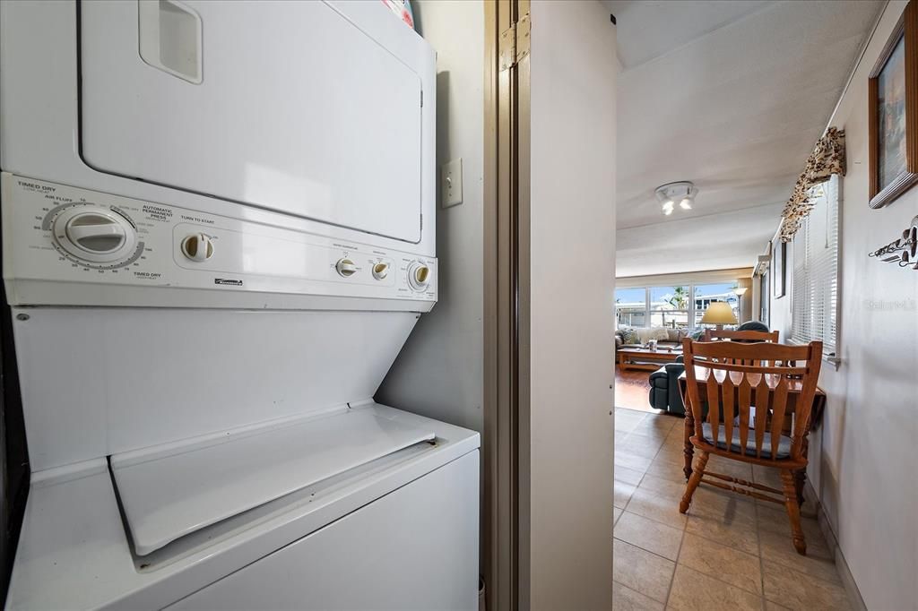 For Sale: $240,000 (2 beds, 2 baths, 648 Square Feet)