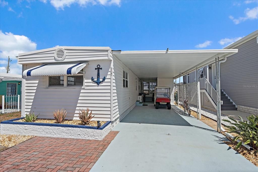 For Sale: $240,000 (2 beds, 2 baths, 648 Square Feet)