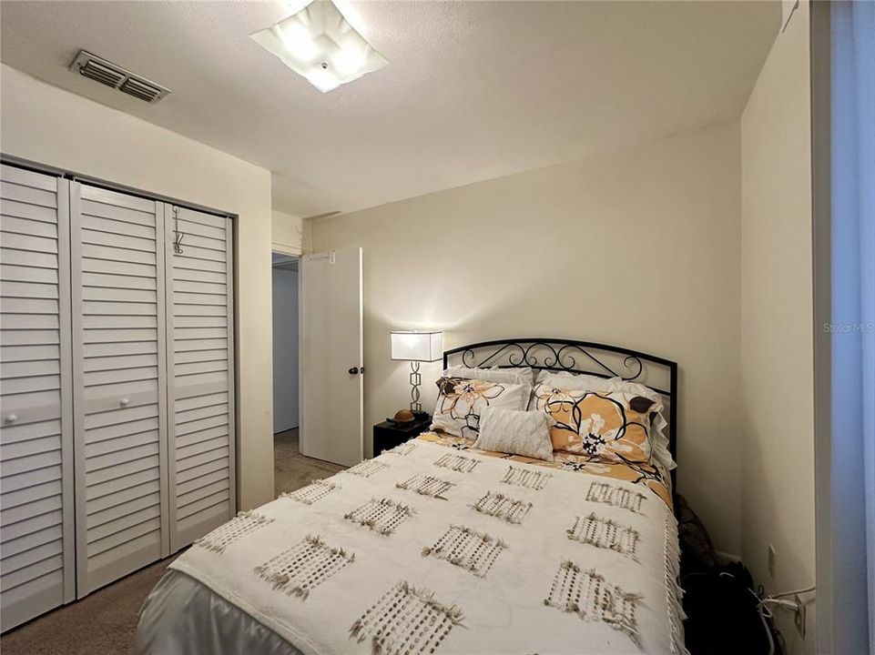 На продажу: $127,000 (2 спален, 2 ванн, 864 Квадратных фут)