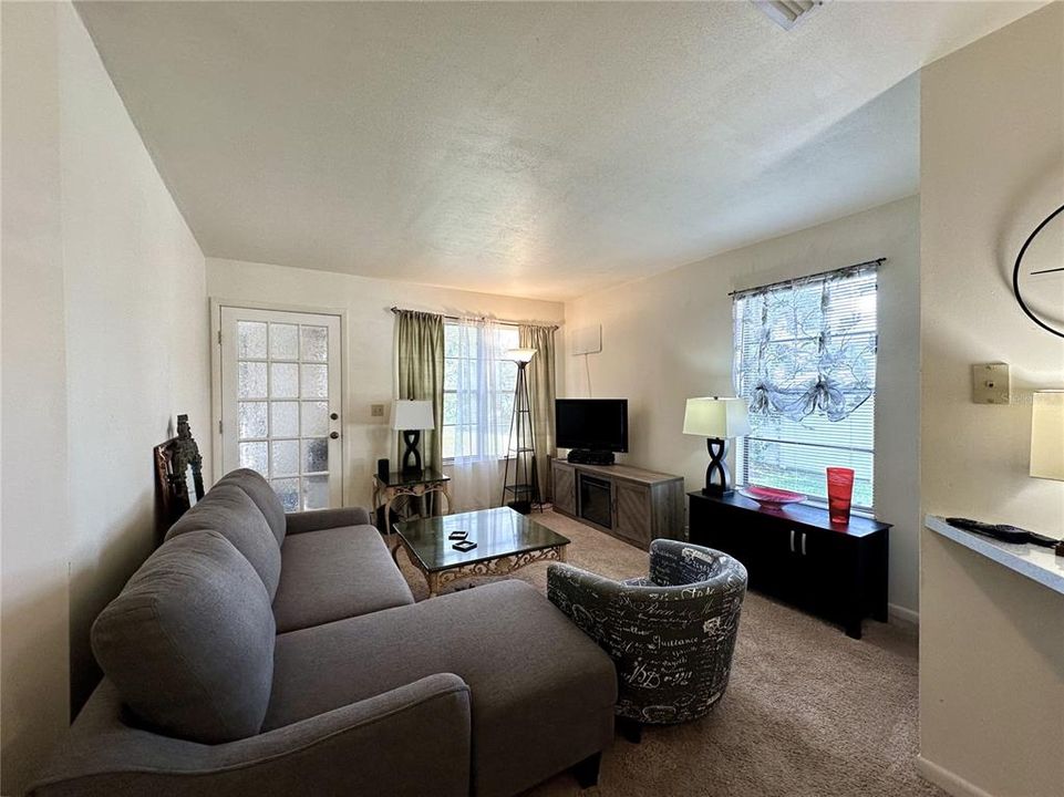 На продажу: $127,000 (2 спален, 2 ванн, 864 Квадратных фут)