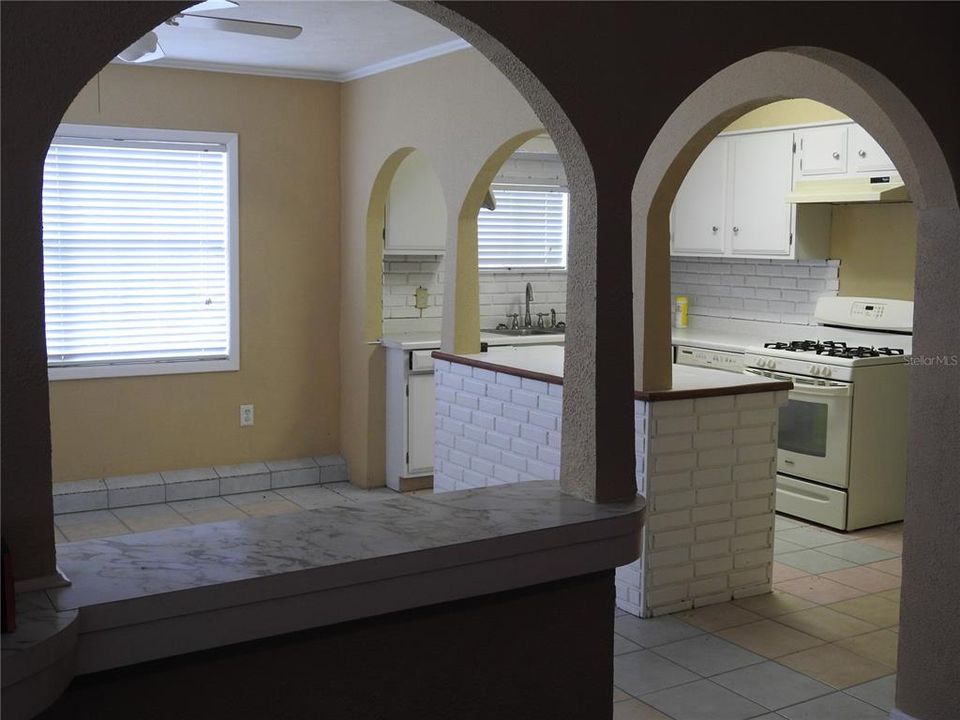 На продажу: $597,900 (0 спален, 0 ванн, 2330 Квадратных фут)