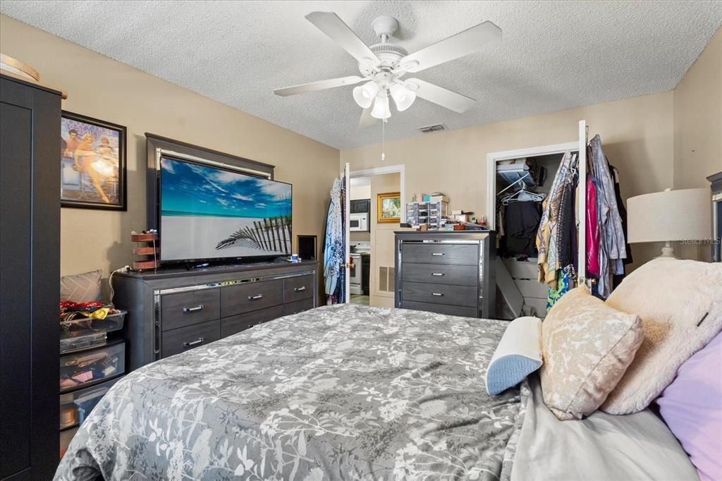 For Sale: $108,999 (1 beds, 1 baths, 627 Square Feet)