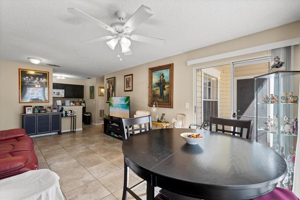 For Sale: $108,999 (1 beds, 1 baths, 627 Square Feet)