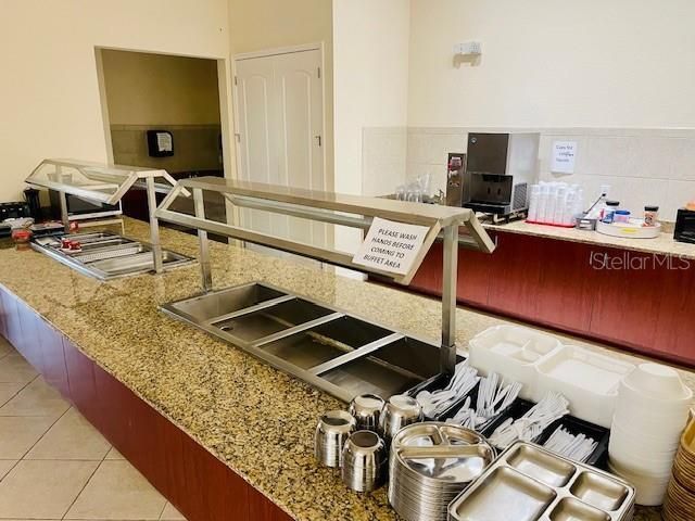 待售: $272,000 (2 贝兹, 2 浴室, 1134 平方英尺)