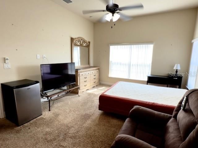 待售: $272,000 (2 贝兹, 2 浴室, 1134 平方英尺)