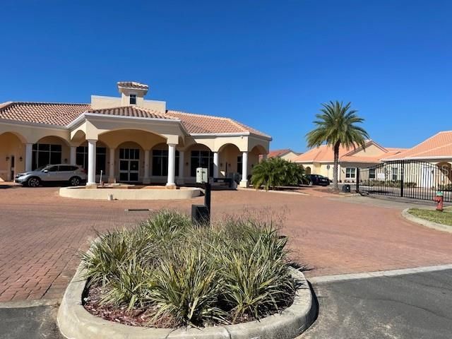 待售: $272,000 (2 贝兹, 2 浴室, 1134 平方英尺)