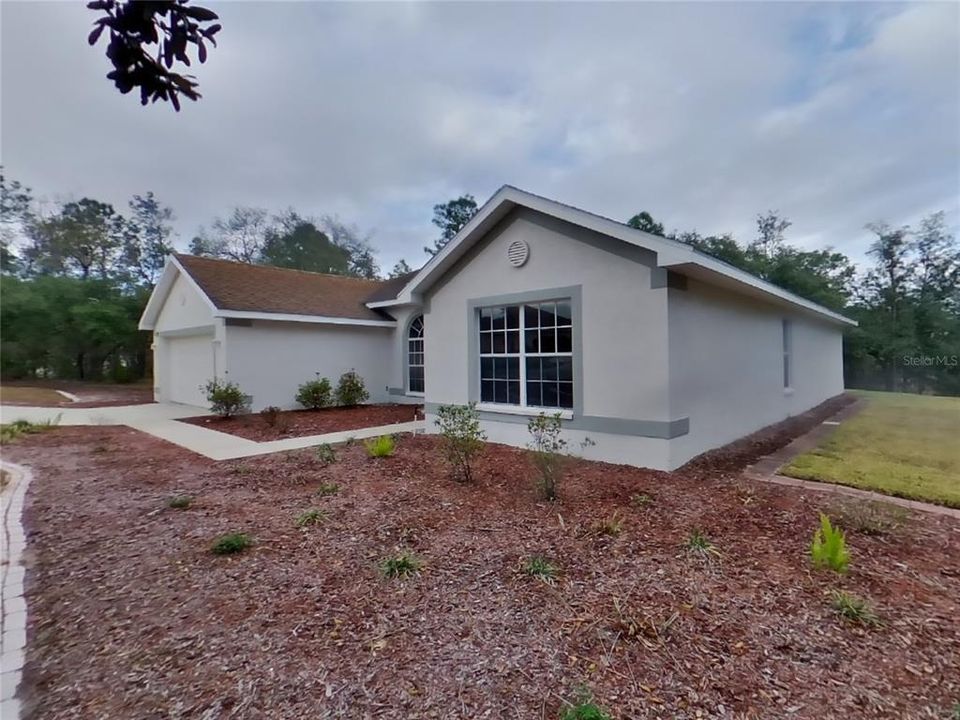 Recently Rented: $2,289 (4 beds, 2 baths, 2337 Square Feet)