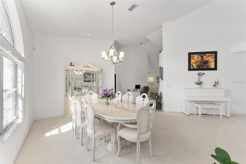 待售: $679,000 (3 贝兹, 3 浴室, 2637 平方英尺)