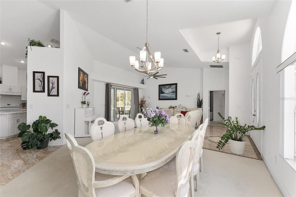 待售: $679,000 (3 贝兹, 3 浴室, 2637 平方英尺)