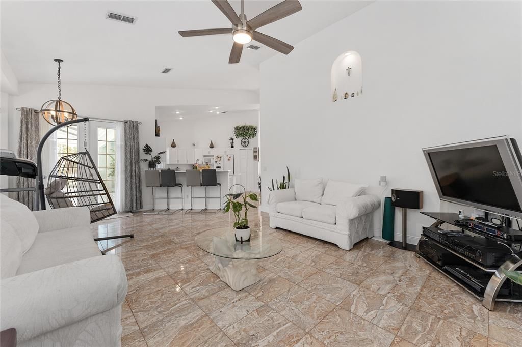 待售: $679,000 (3 贝兹, 3 浴室, 2637 平方英尺)