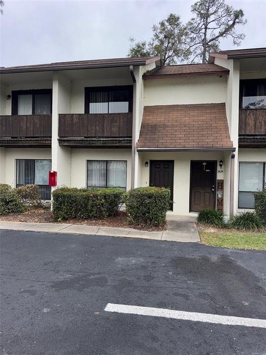 Recently Rented: $1,249 (2 beds, 1 baths, 1080 Square Feet)