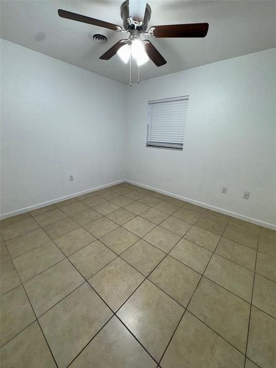 В аренду: $1,229 (2 спален, 1 ванн, 1028 Квадратных фут)