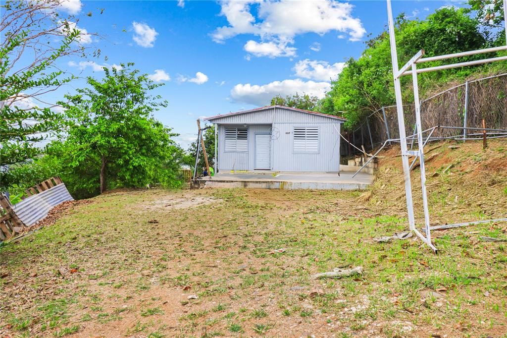 最近售出: $60,000 (1 贝兹, 1 浴室, 400 平方英尺)