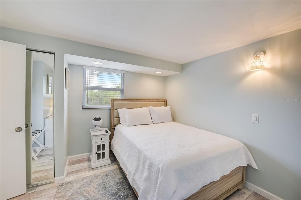 Activo con contrato: $835,000 (2 camas, 1 baños, 976 Pies cuadrados)