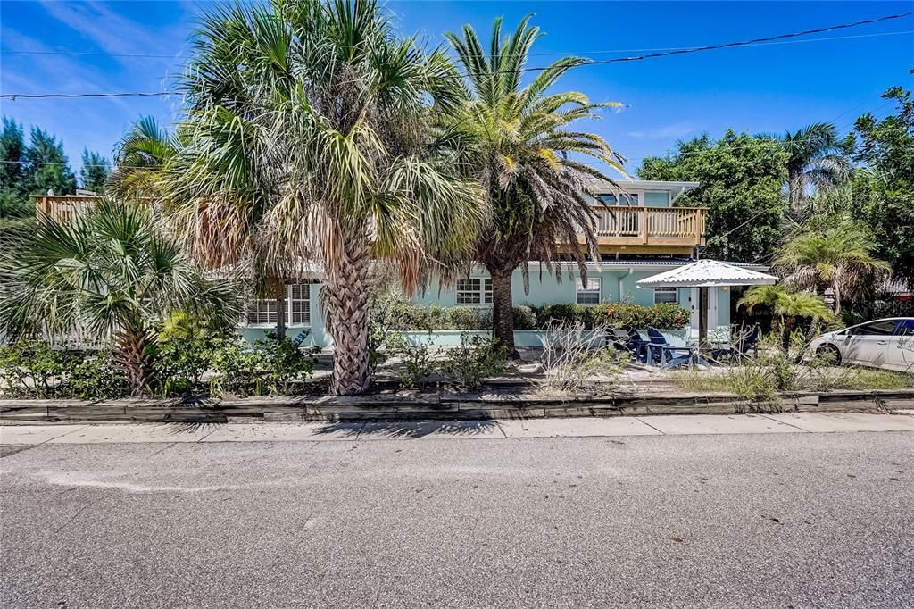 Activo con contrato: $835,000 (2 camas, 1 baños, 976 Pies cuadrados)