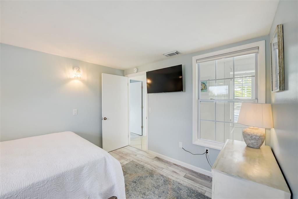 Activo con contrato: $835,000 (2 camas, 1 baños, 976 Pies cuadrados)