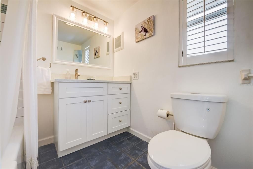 Activo con contrato: $835,000 (2 camas, 1 baños, 976 Pies cuadrados)