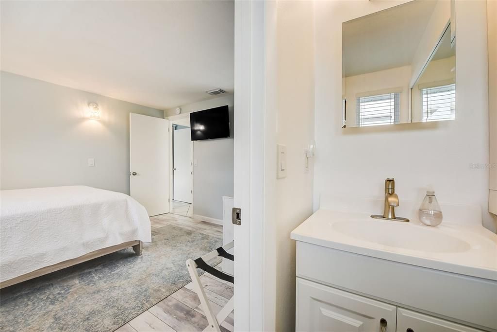 Activo con contrato: $835,000 (2 camas, 1 baños, 976 Pies cuadrados)