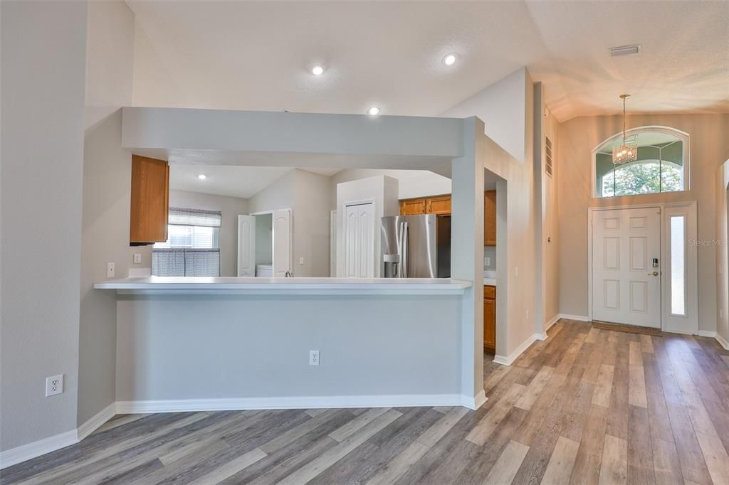 For Sale: $350,000 (4 beds, 3 baths, 1808 Square Feet)